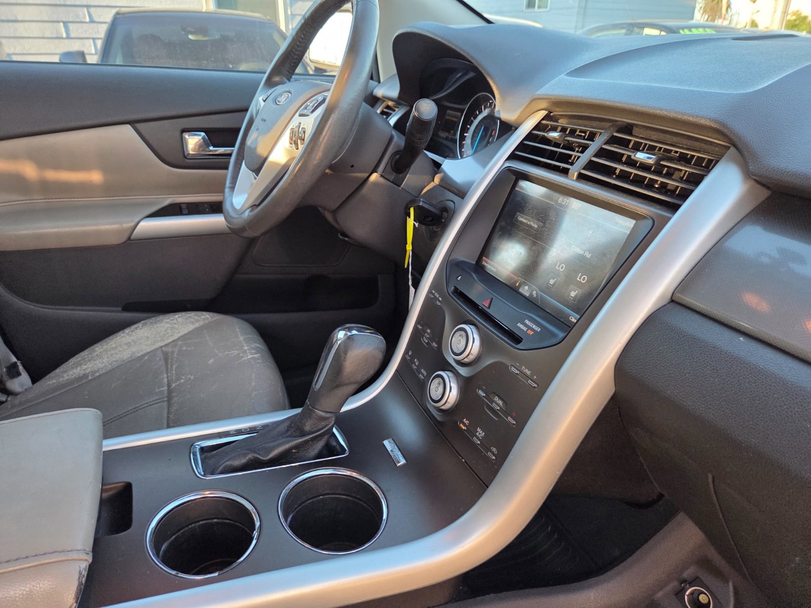 Used 2011 Ford Edge SEL FWD image 16