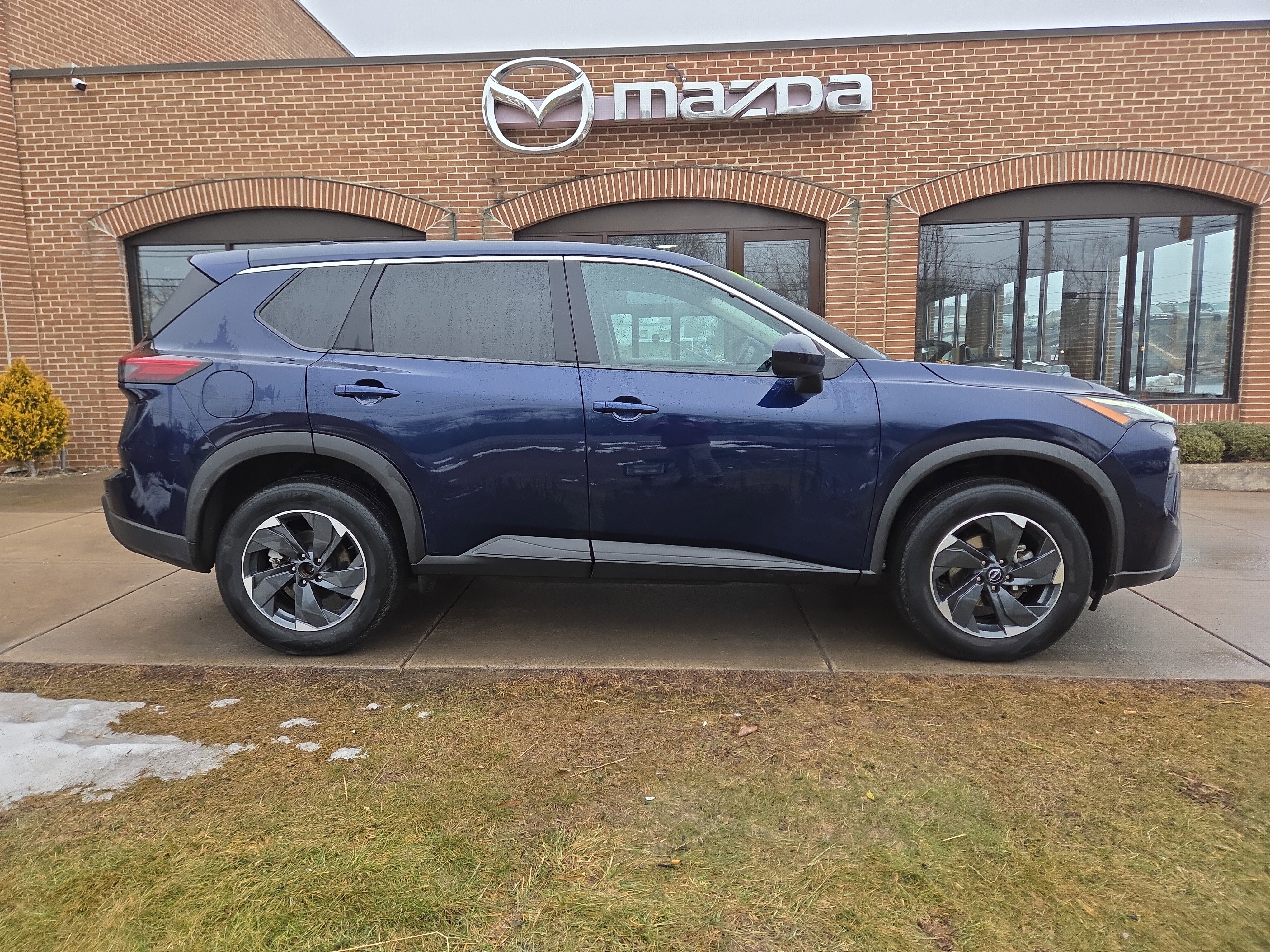 Used 2025 Nissan Rogue SV video 2