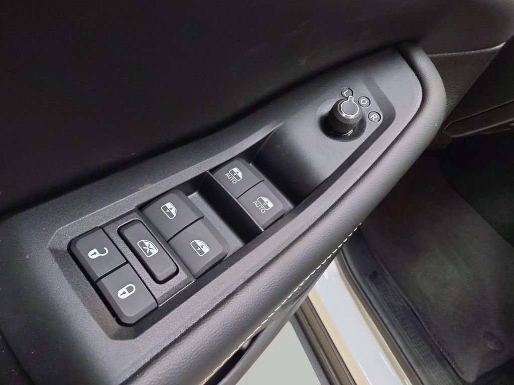 New 2026 Jeep Grand Cherokee L Limited AWD/4WD image 13