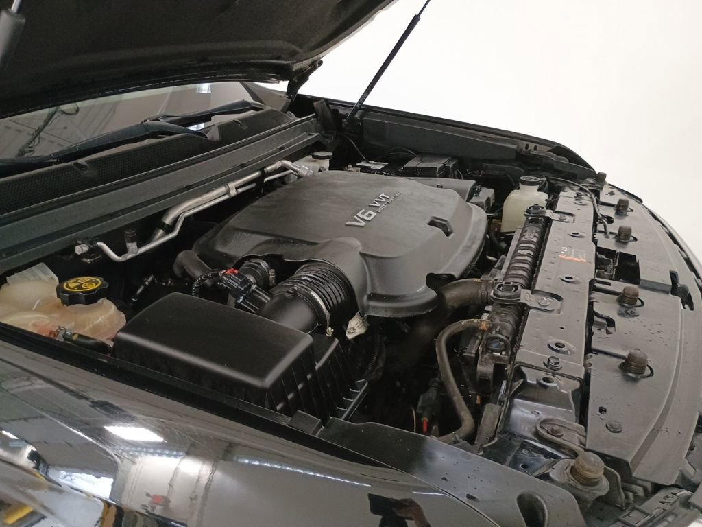 Used 2019 Chevrolet Colorado ZR2 w/ ZR2 Midnight Special Edition image 14