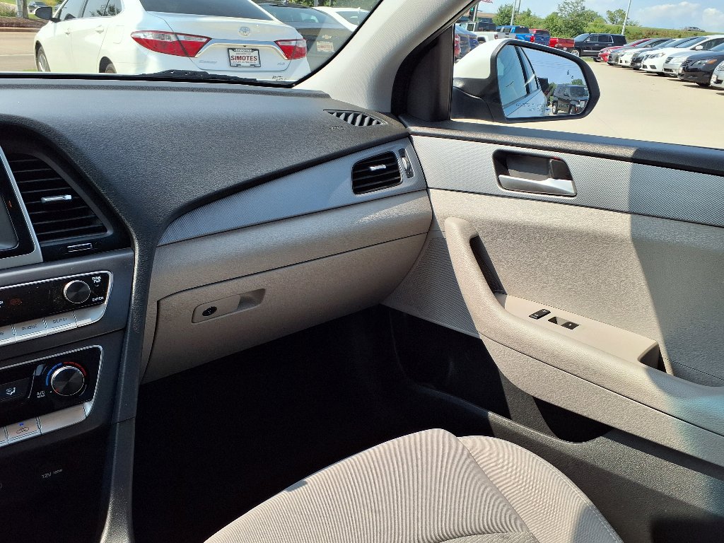 Used 2019 Hyundai Sonata SE image 16