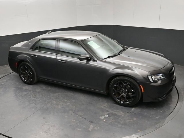 Used 2019 Chrysler 300 S image 17