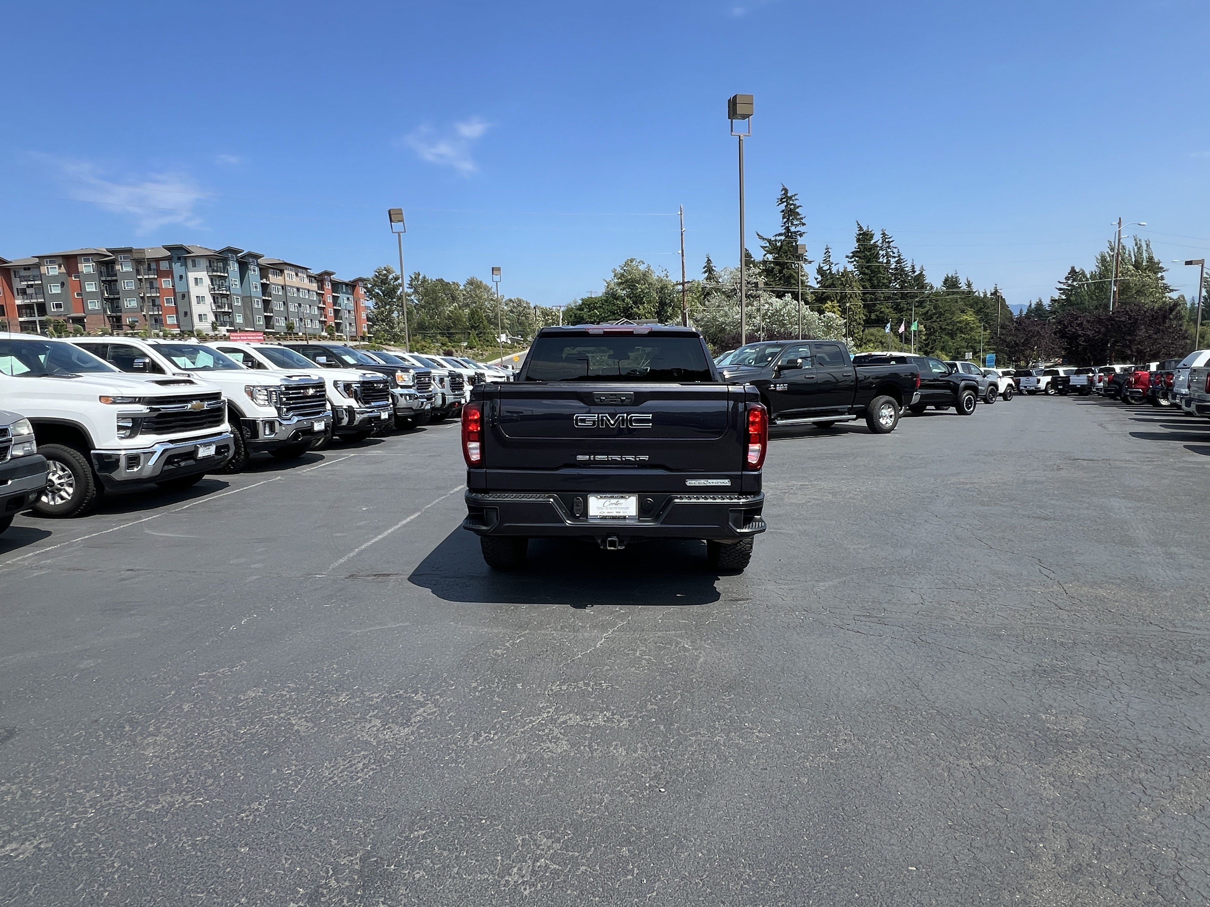 Used 2022 GMC Sierra 1500 Elevation w/ LPO, Elevation Black Package AWD/4WD image 5