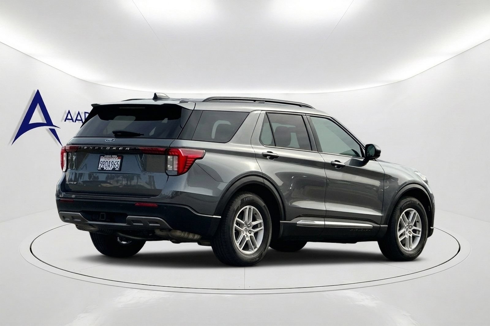 New 2025 Ford Explorer Active w/ Active Comfort Package RWD image 5