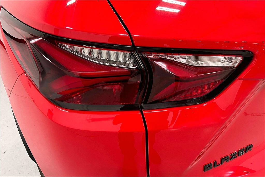 Used 2019 Chevrolet Blazer RS FWD image 32