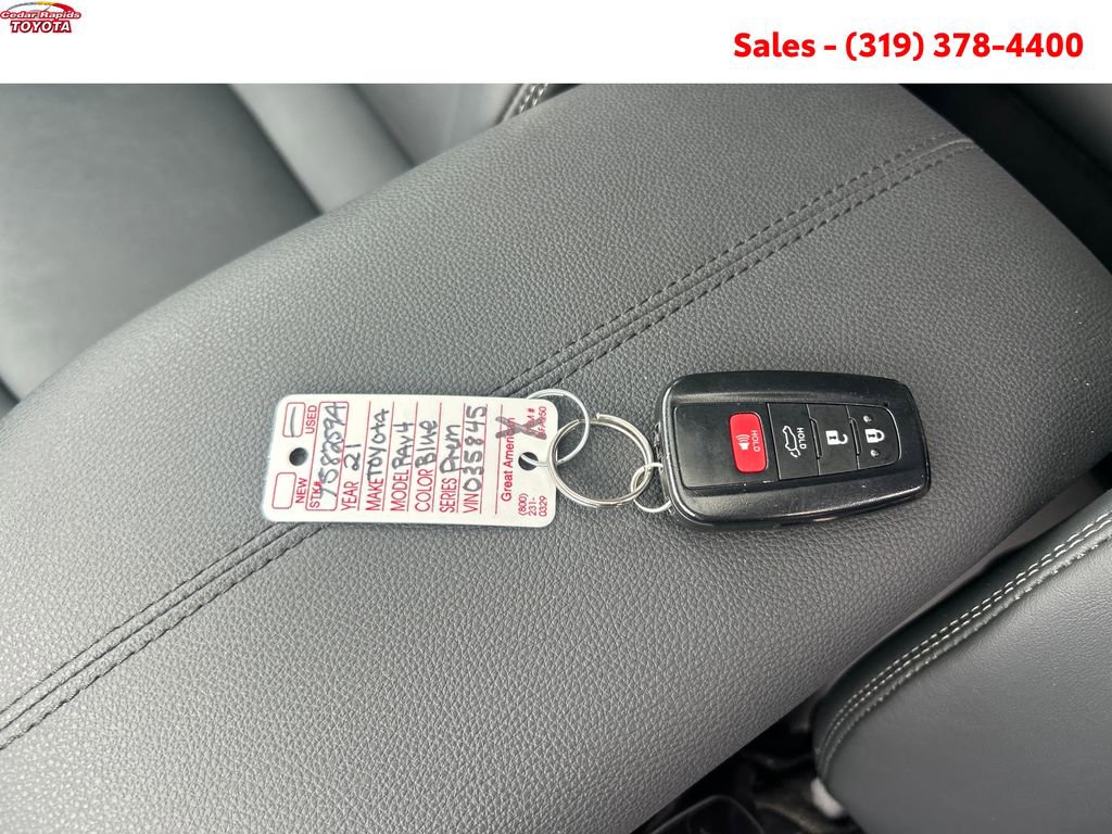 Certified 2021 Toyota RAV4 XLE Premium image 27