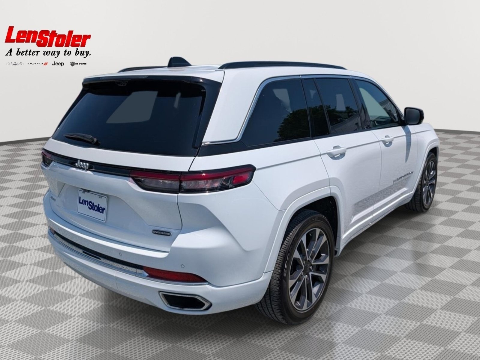Used 2024 Jeep Grand Cherokee Overland w/ Luxury Tech Group IV AWD/4WD image 5