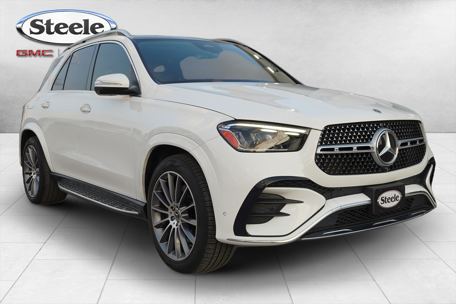Used 2024 Mercedes-Benz GLE 350 4MATIC image 3