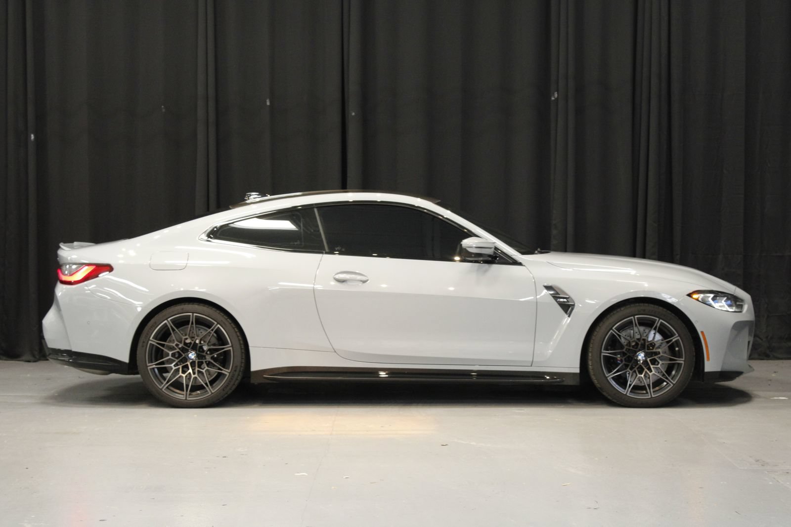 Used 2021 BMW M4 Coupe w/ Executive Package RWD image 8