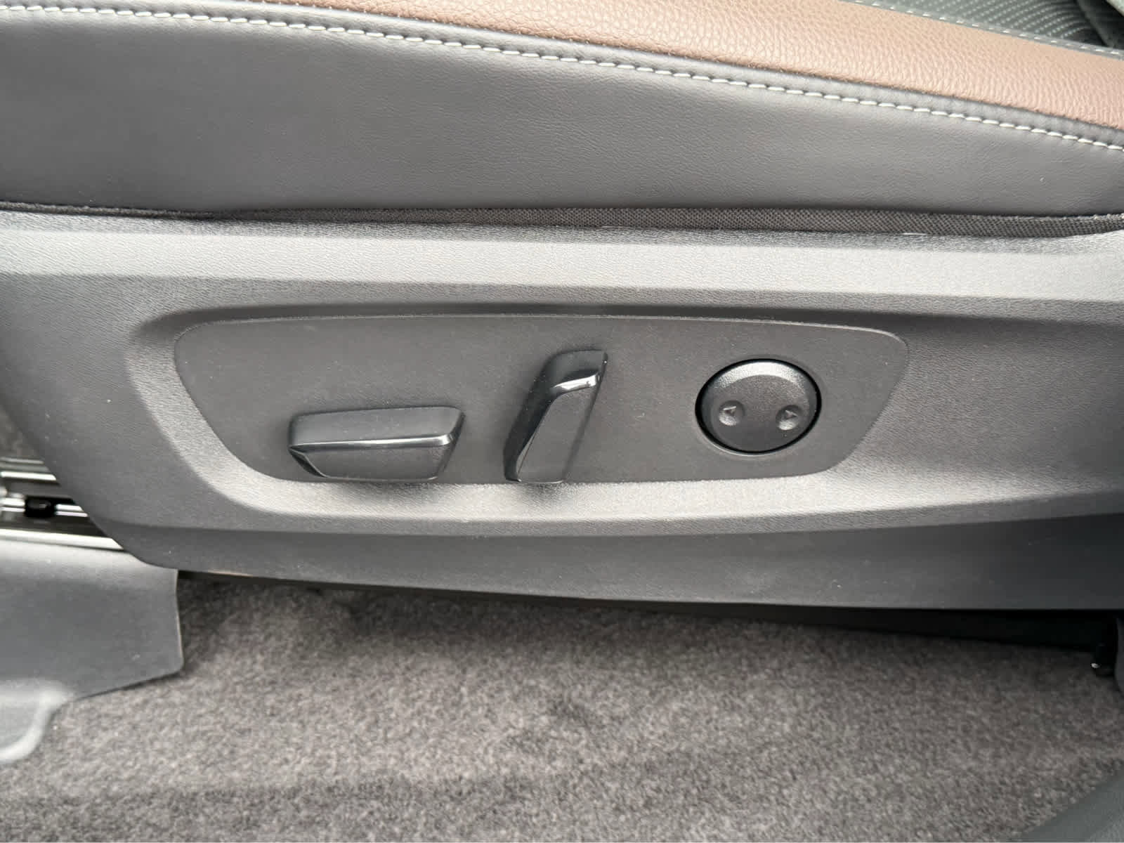 New 2026 Nissan Pathfinder Platinum AWD/4WD image 25