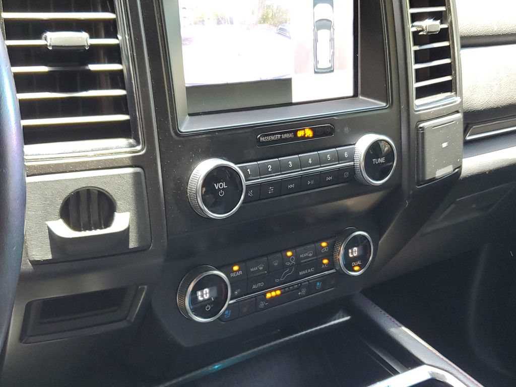 Used 2019 Ford Expedition Limited w/ Equipment Group 303A RWD image 29