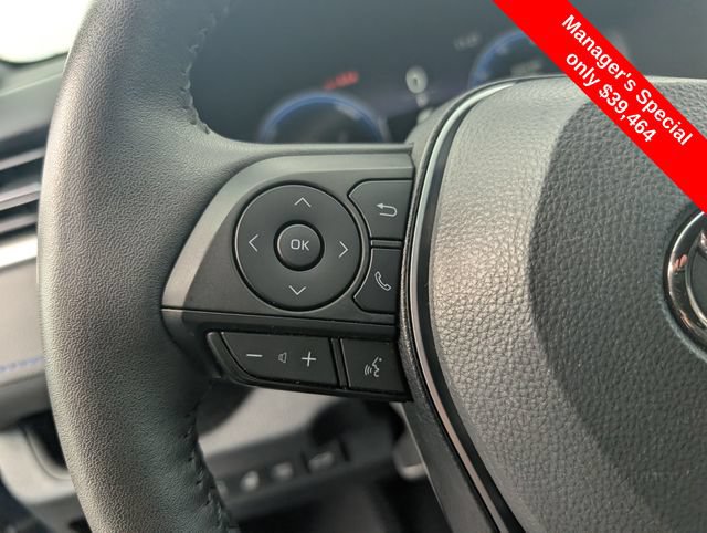 Used 2023 Toyota RAV4 XSE AWD/4WD image 17