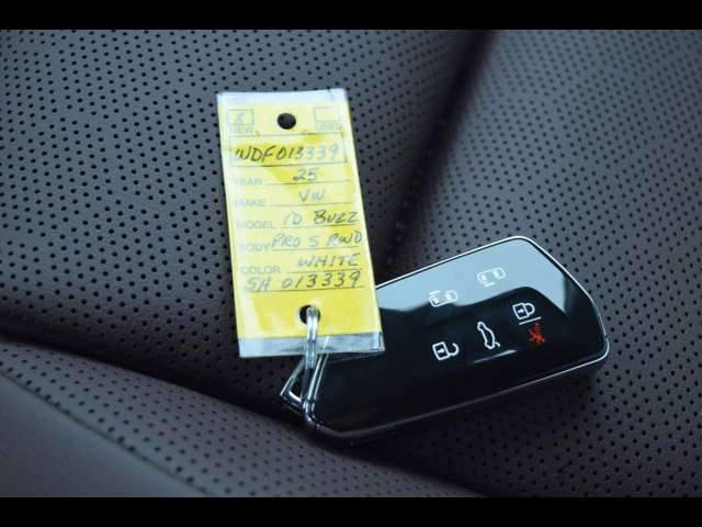 New 2025 Volkswagen ID. Buzz Pro S image 29