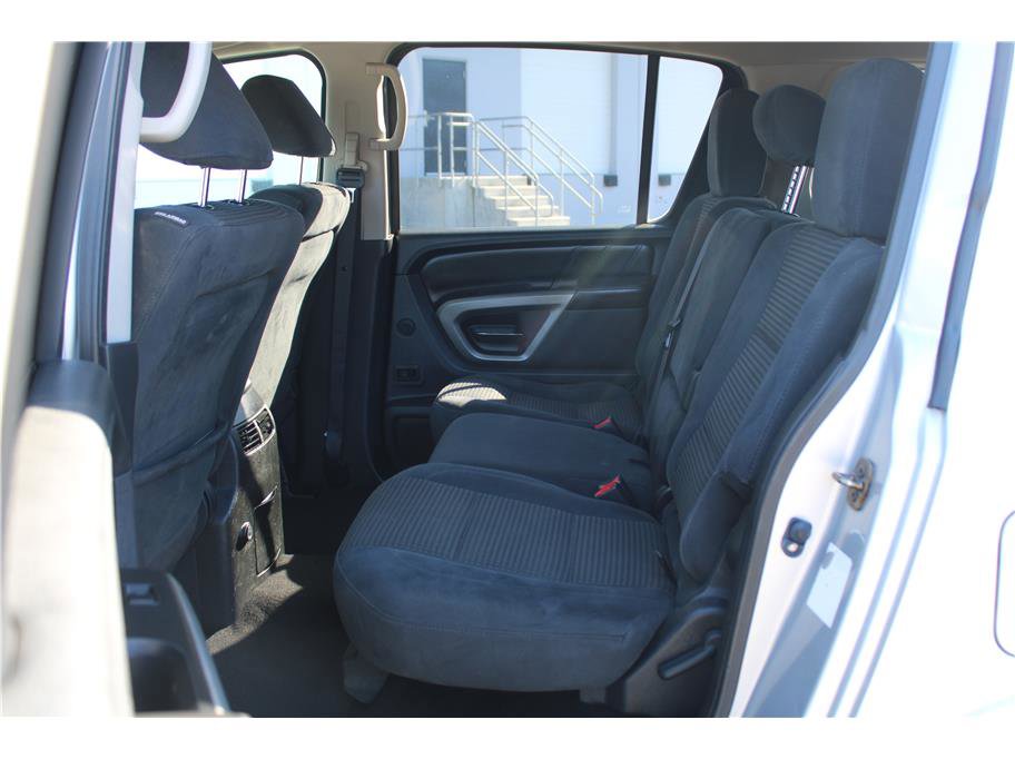 Used 2015 Nissan Armada SV image 13