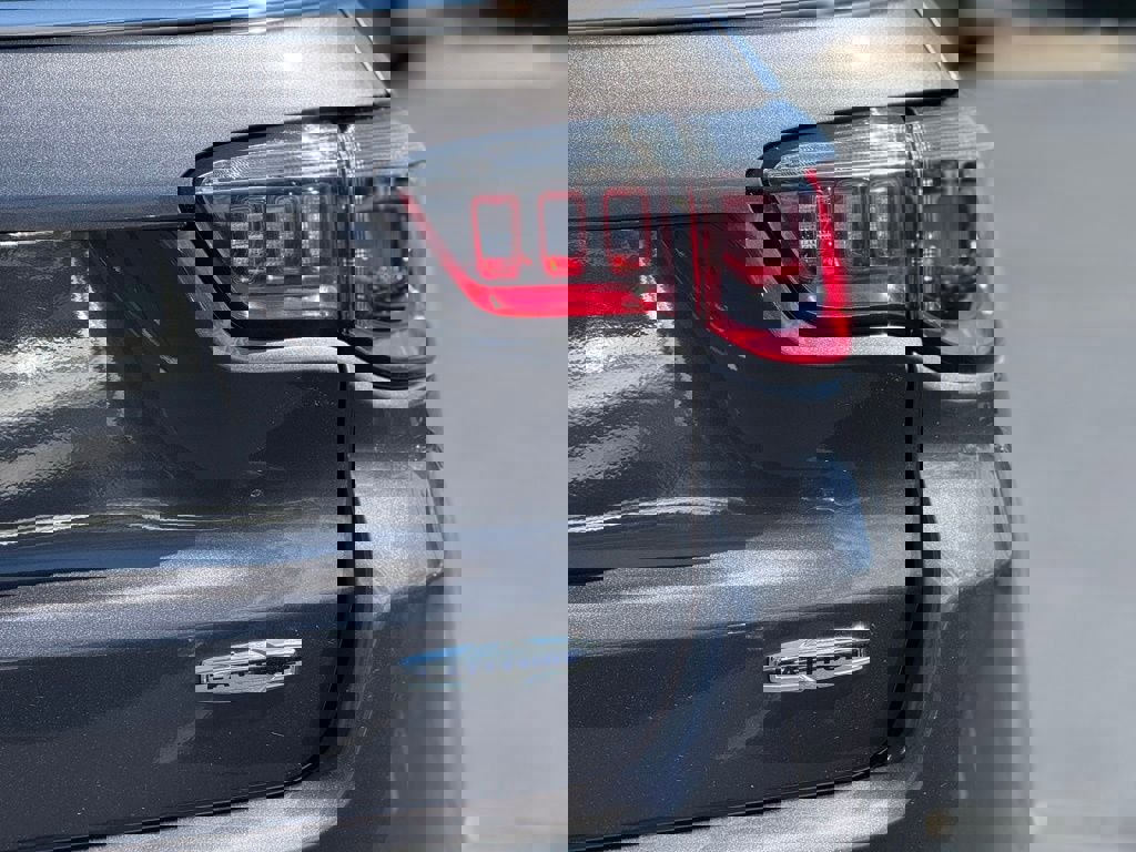 Used 2022 Jeep Compass Latitude image 15