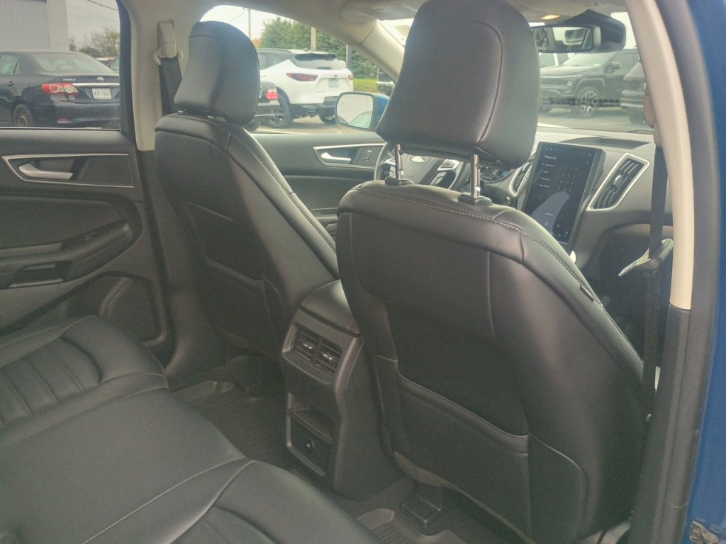 Used 2024 Ford Edge SEL AWD/4WD image 14