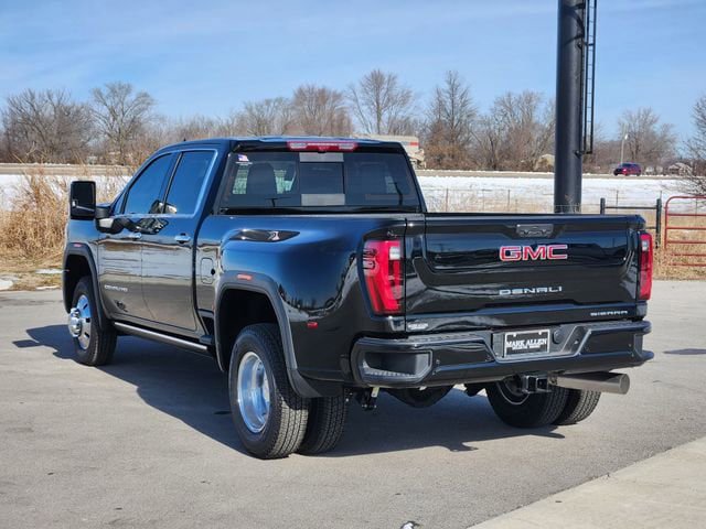 New 2026 GMC Sierra 3500 Denali w/ Denali Reserve Package AWD/4WD image 4