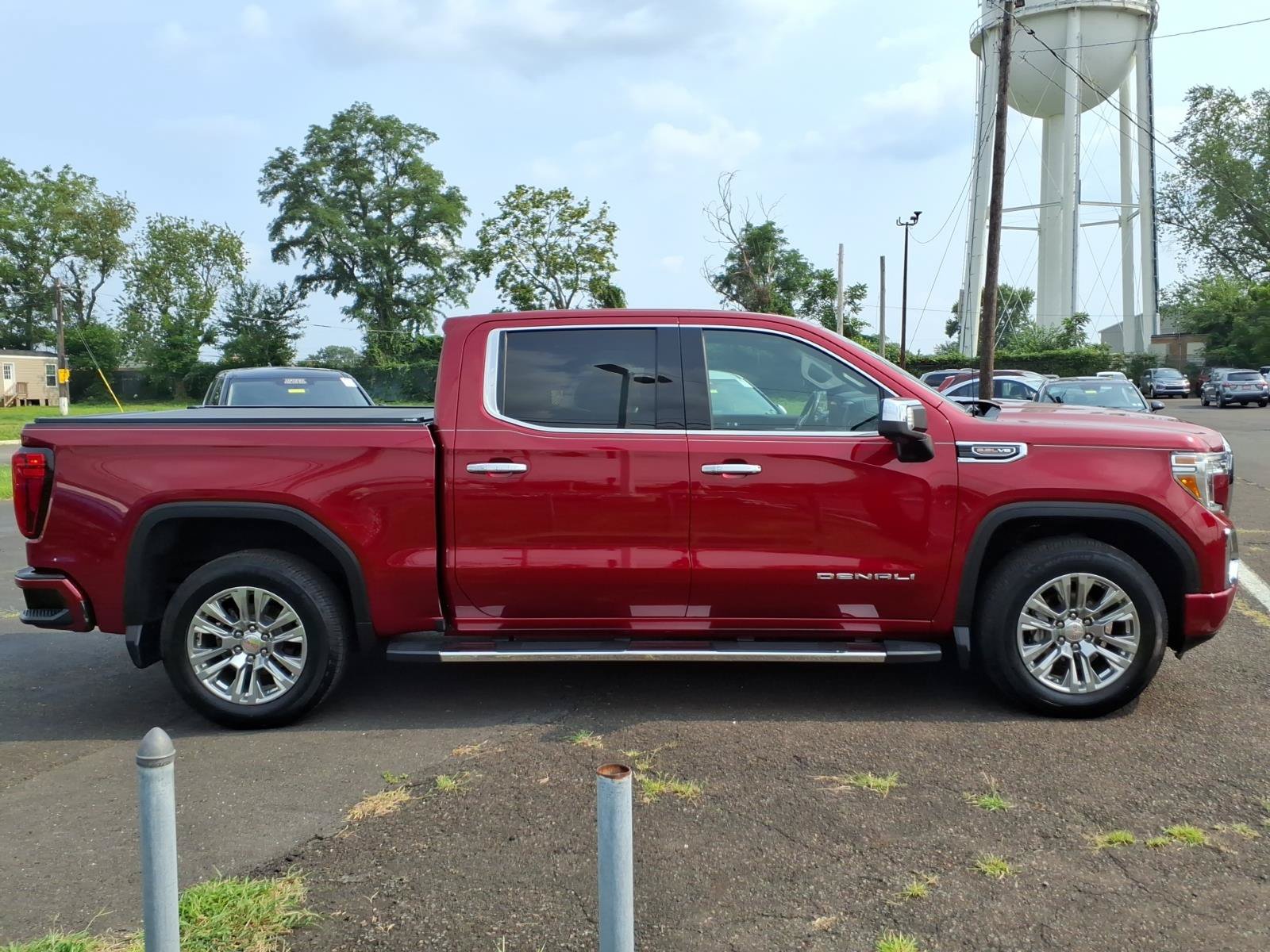 Used 2020 GMC Sierra 1500 Denali w/ Technology Package AWD/4WD image 2