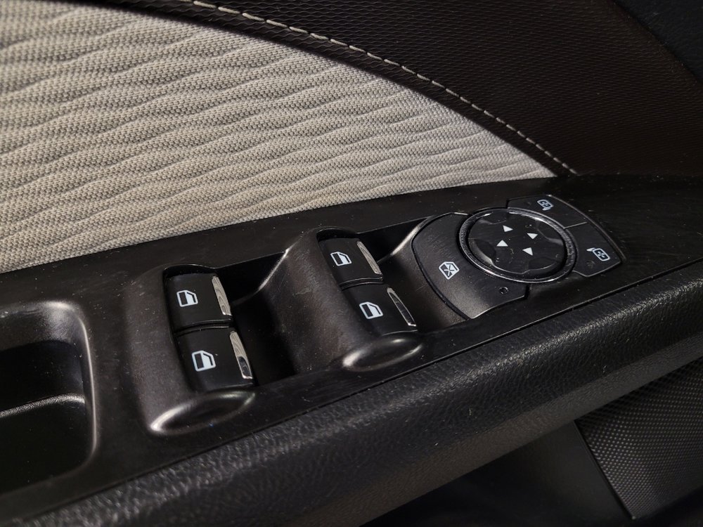 Used 2020 Ford Fusion SE w/ Equipment Group 151A image 27