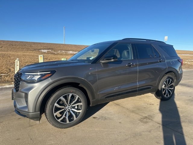 New 2026 Ford Explorer ST-Line image 7