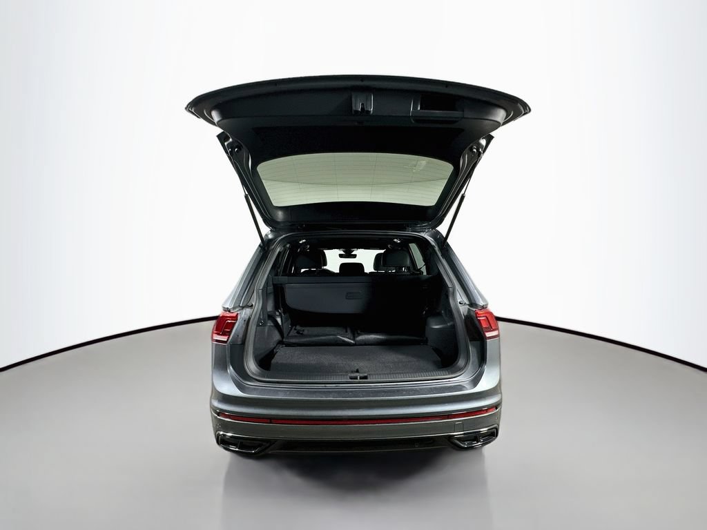 Used 2023 Volkswagen Tiguan SE R-Line FWD image 34