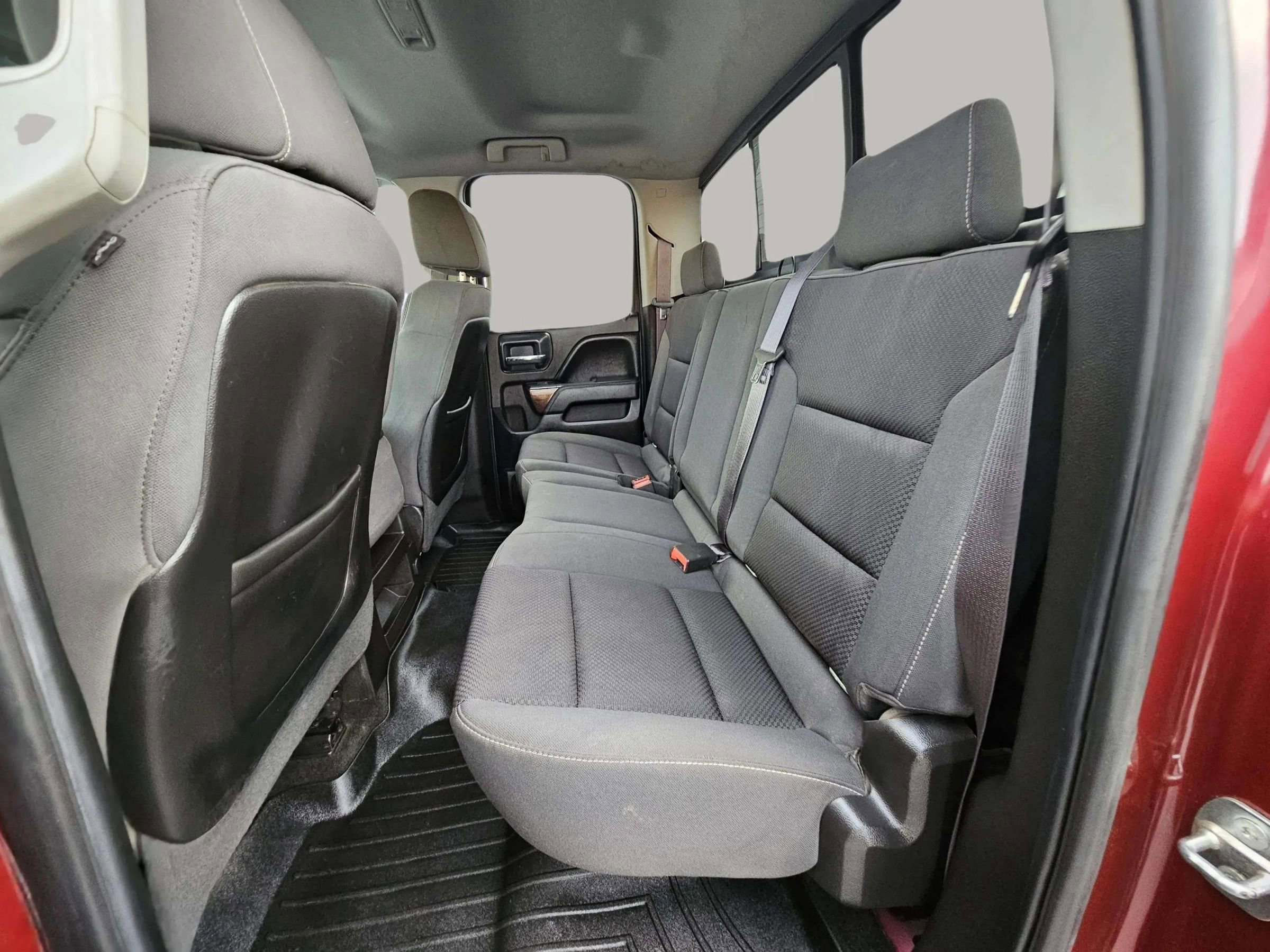 Used 2015 GMC Sierra 1500 SLE w/ SLE Value Package image 17