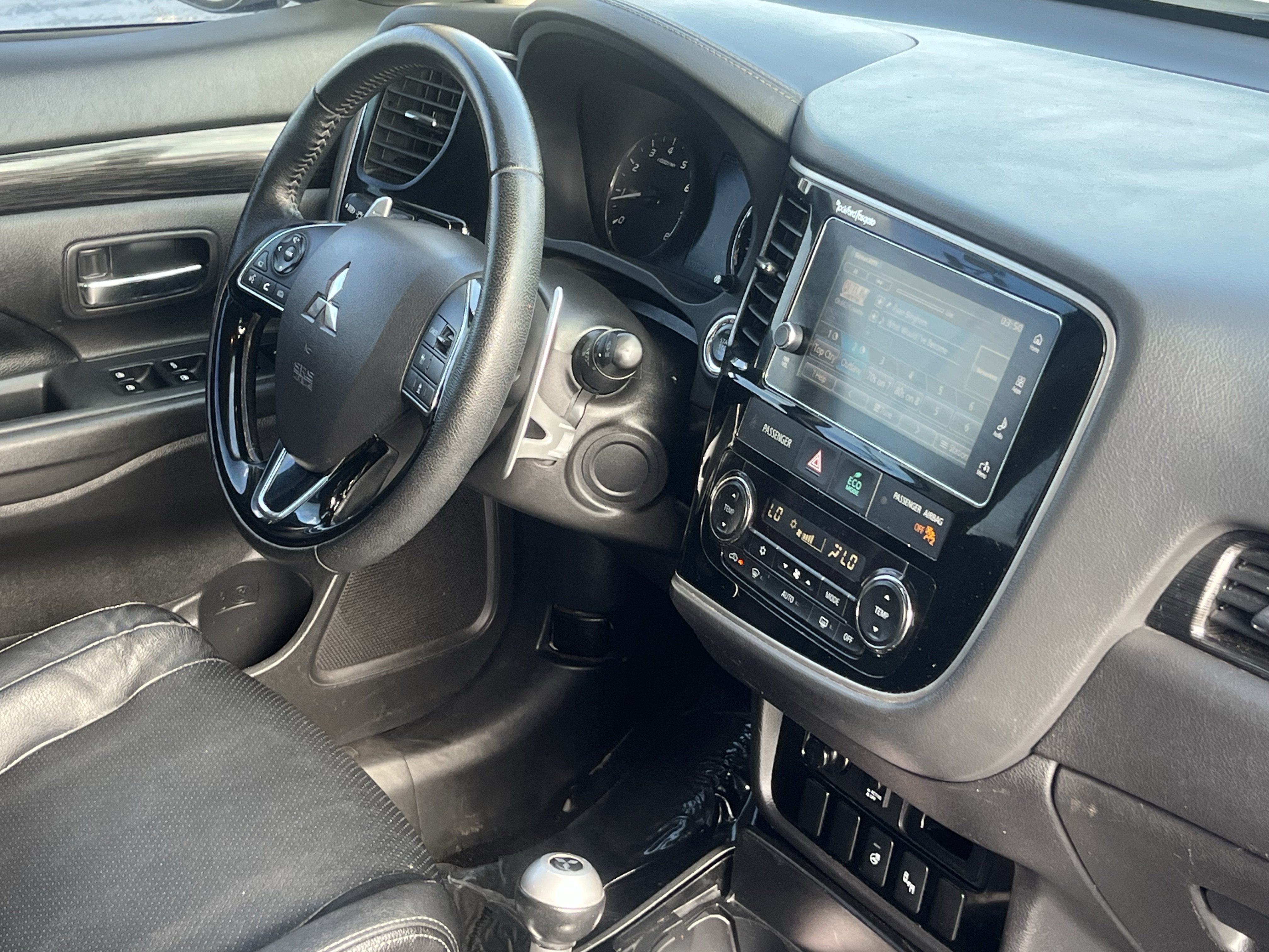 Used 2018 Mitsubishi Outlander GT AWD/4WD image 18