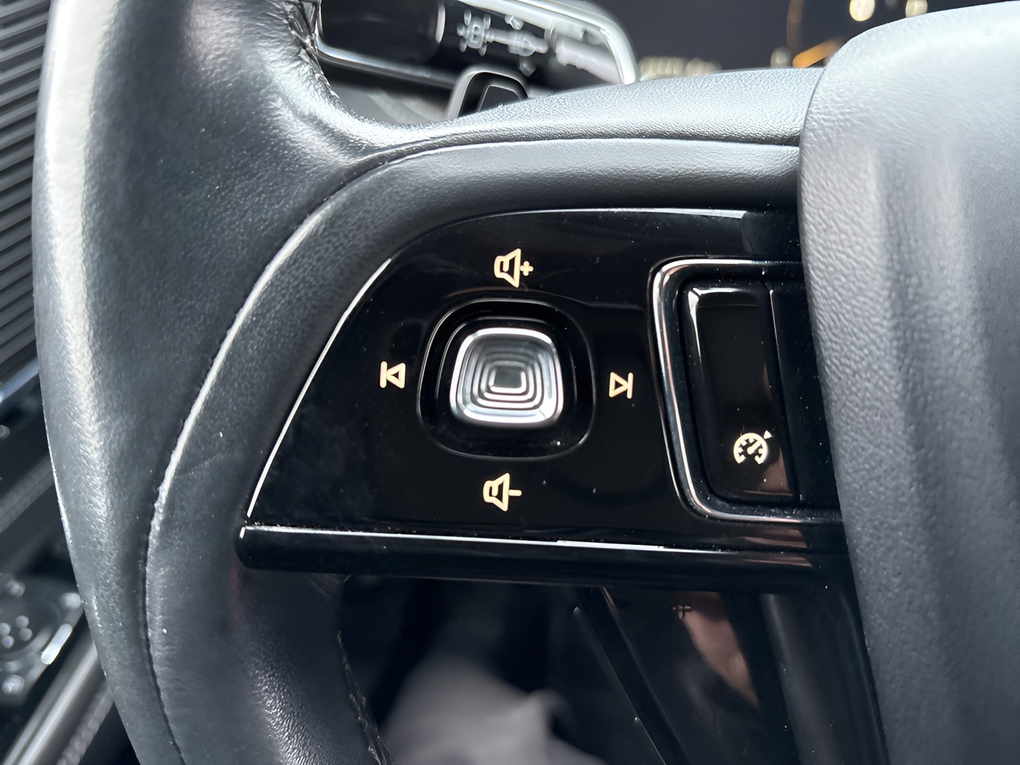 Used 2022 Lincoln Corsair Reserve image 15