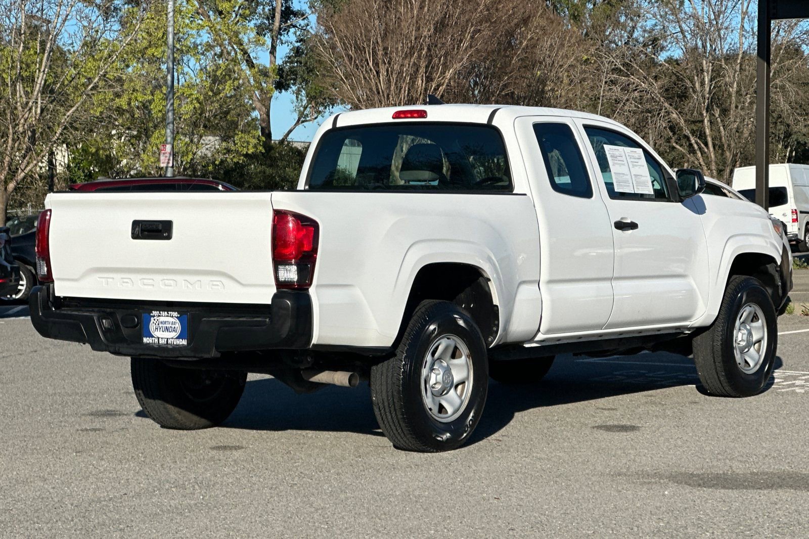 Used 2018 Toyota Tacoma SR image 4