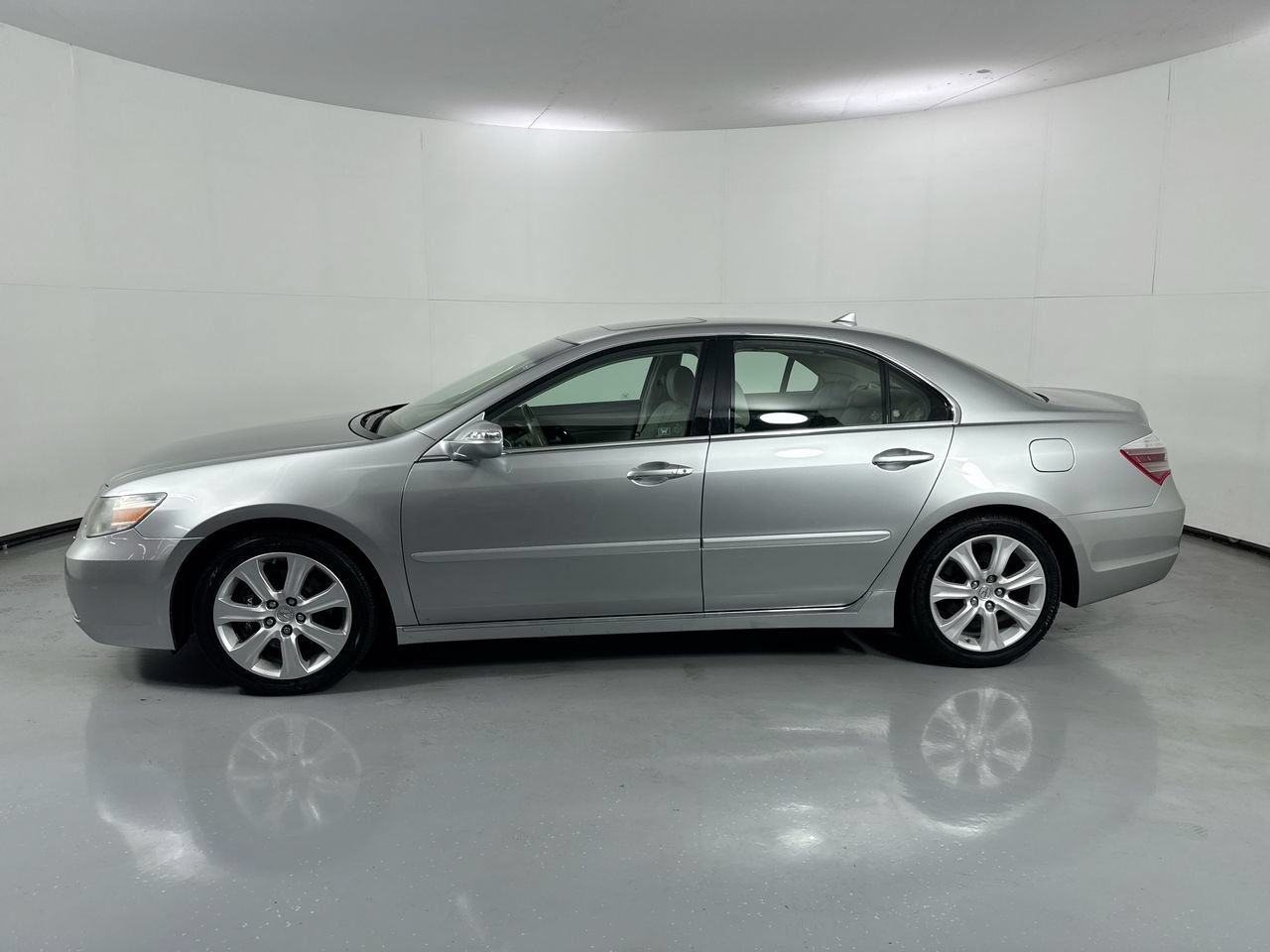 Used 2010 Acura RL AWD/4WD video 2