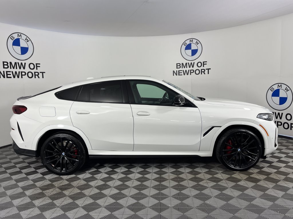 Used 2024 BMW X6 M60i AWD/4WD image 11