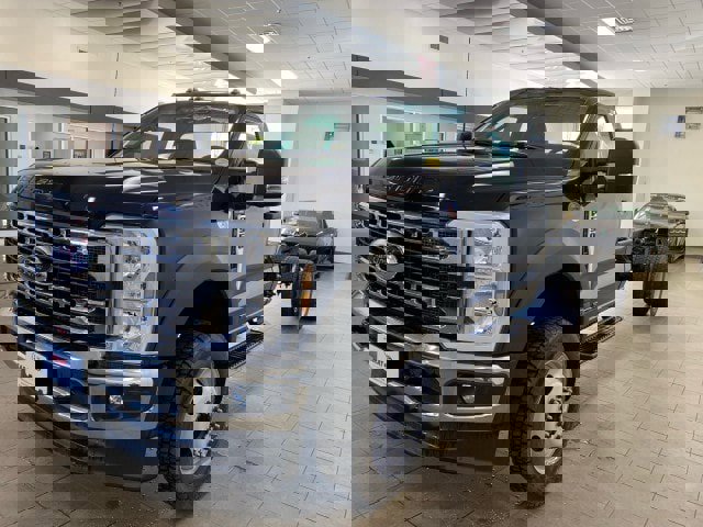 New 2024 Ford F550 4x4 Regular Cab Super Duty image 4