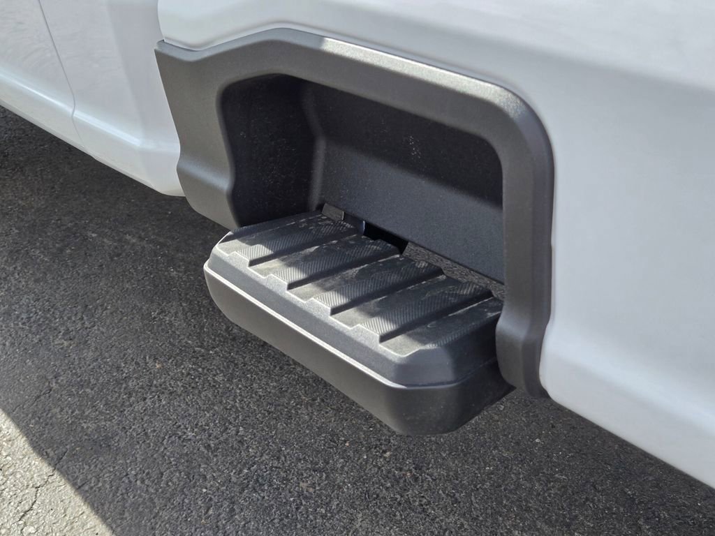 New 2026 Ford F350 XLT image 10