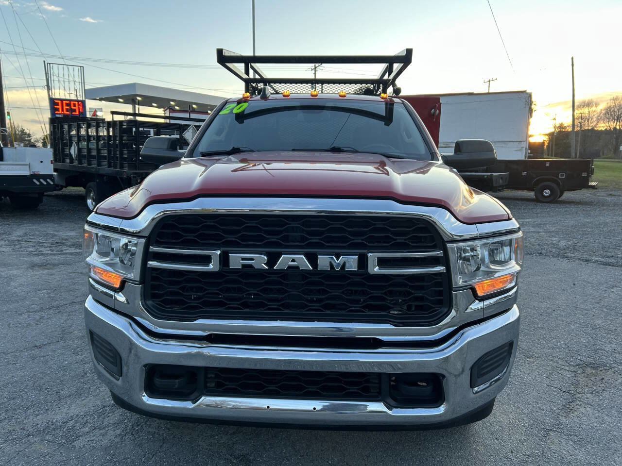 Used 2020 RAM 3500 Tradesman w/ Chrome Appearance Group image 3