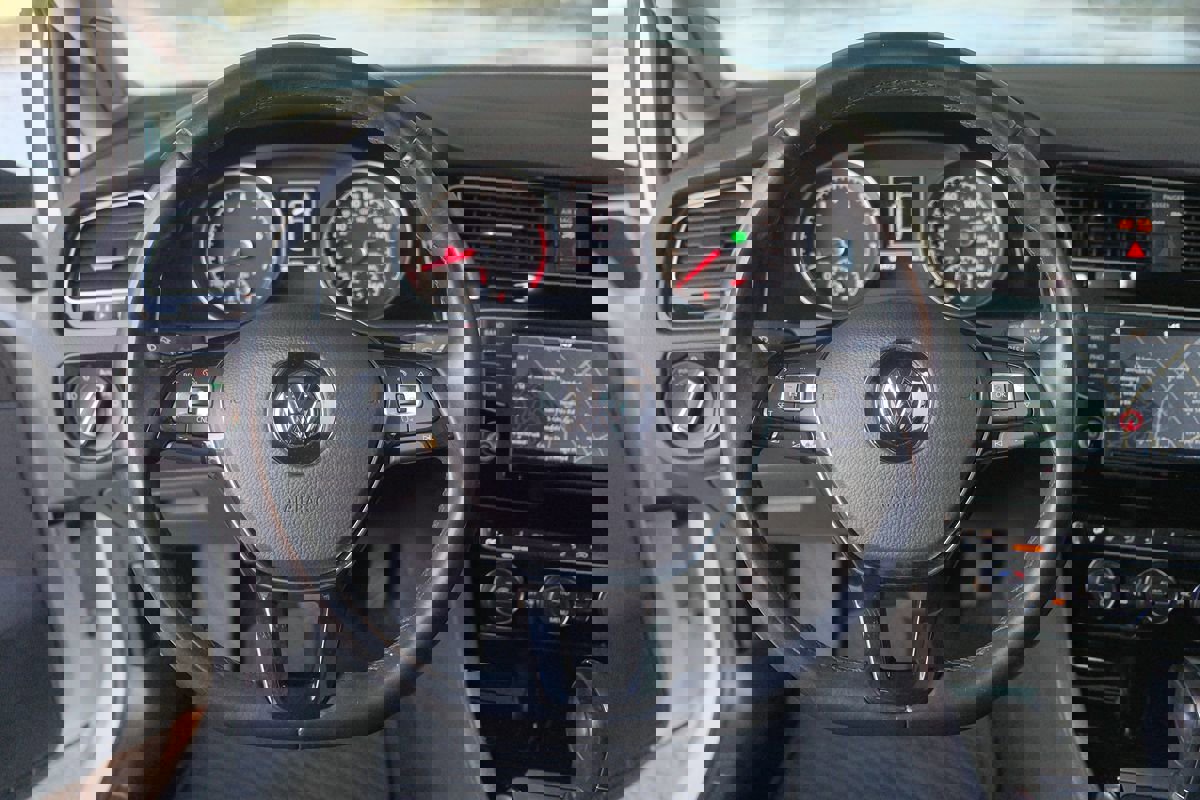 Used 2017 Volkswagen Golf SEL image 15