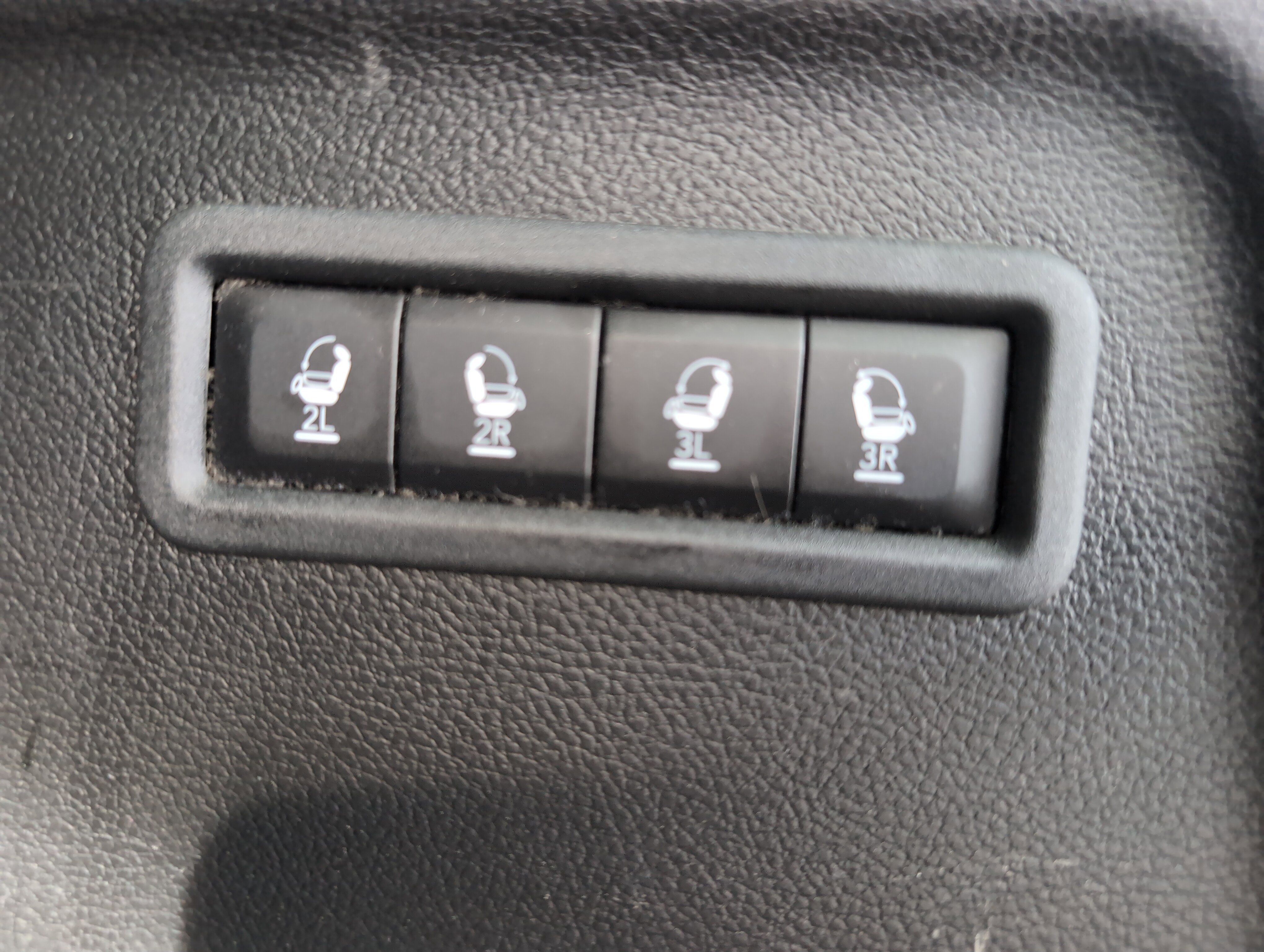 Used 2024 Jeep Wagoneer L Series II w/ Flexible Seating Group AWD/4WD image 41