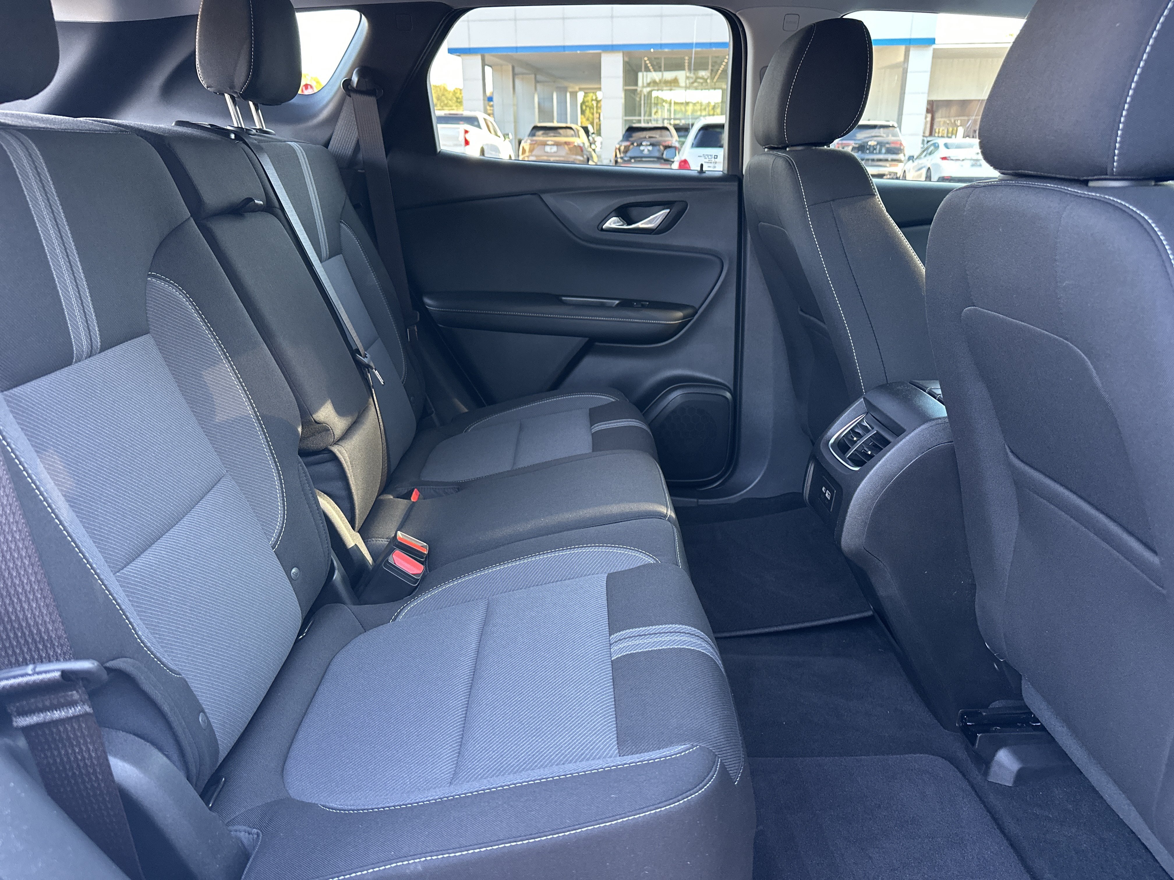 Used 2025 Chevrolet Blazer LT w/ Driver Confidence Package FWD image 16