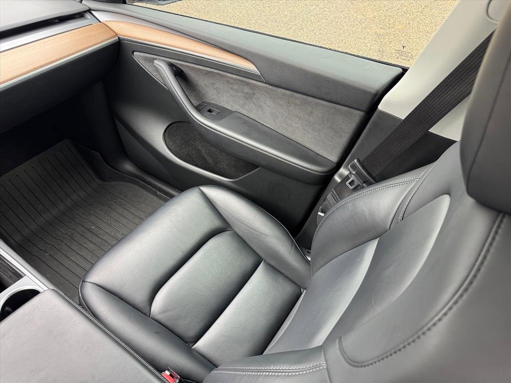 Used 2023 Tesla Model Y Long Range image 15