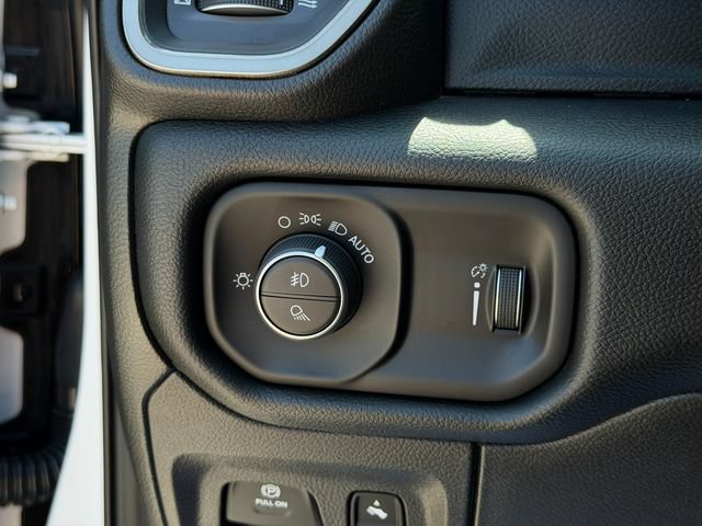 Used 2020 RAM 1500 Sport w/ Advanced Safety Group AWD/4WD image 38