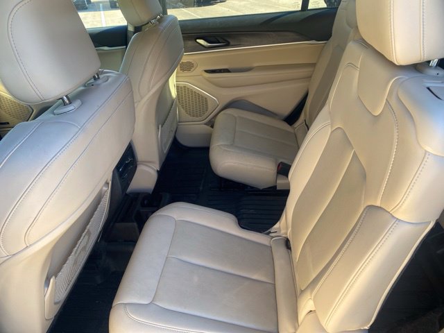 Used 2022 Jeep Grand Cherokee L Limited AWD/4WD image 14