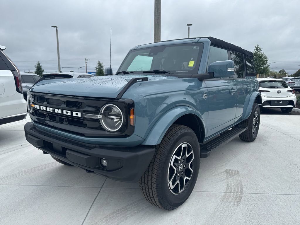Used 2023 Ford Bronco Outer Banks video 1