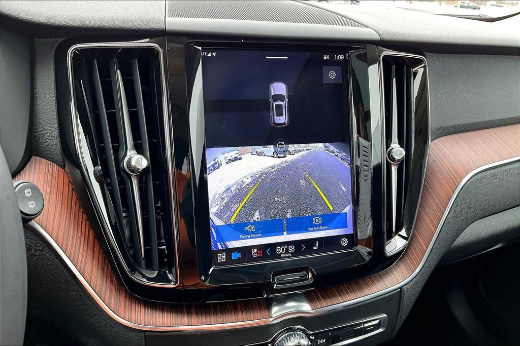 Certified 2023 Volvo XC60 B5 Plus w/ Protection Package Premier image 13