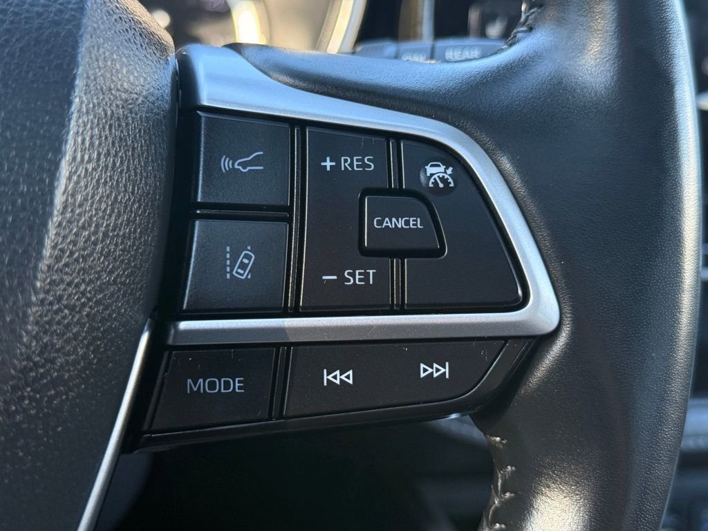 Used 2022 Toyota Highlander XLE image 29