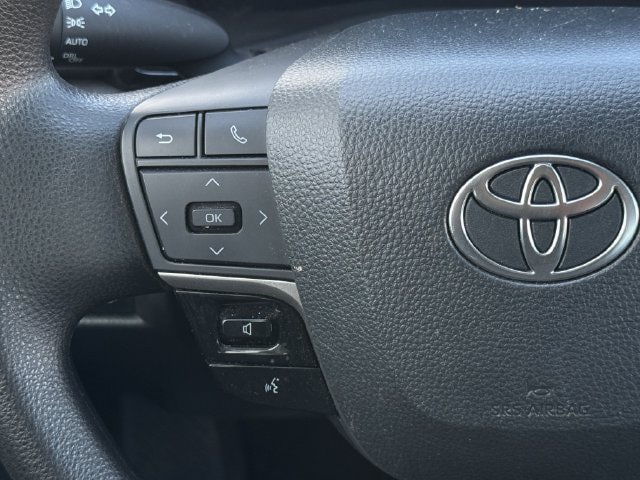 Used 2025 Toyota Camry LE FWD image 14