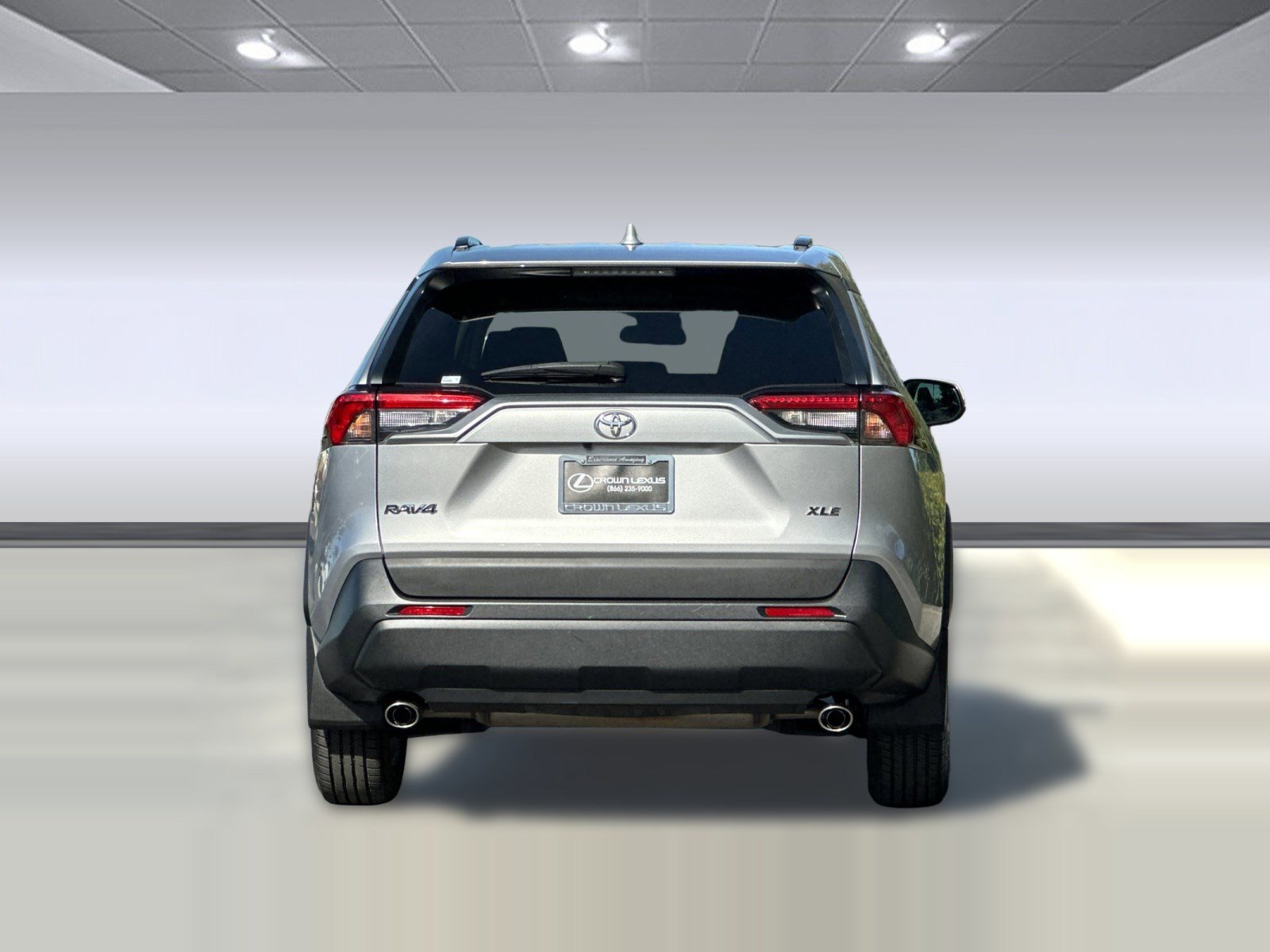 Used 2019 Toyota RAV4 XLE w/ Carpet Mat Package image 10