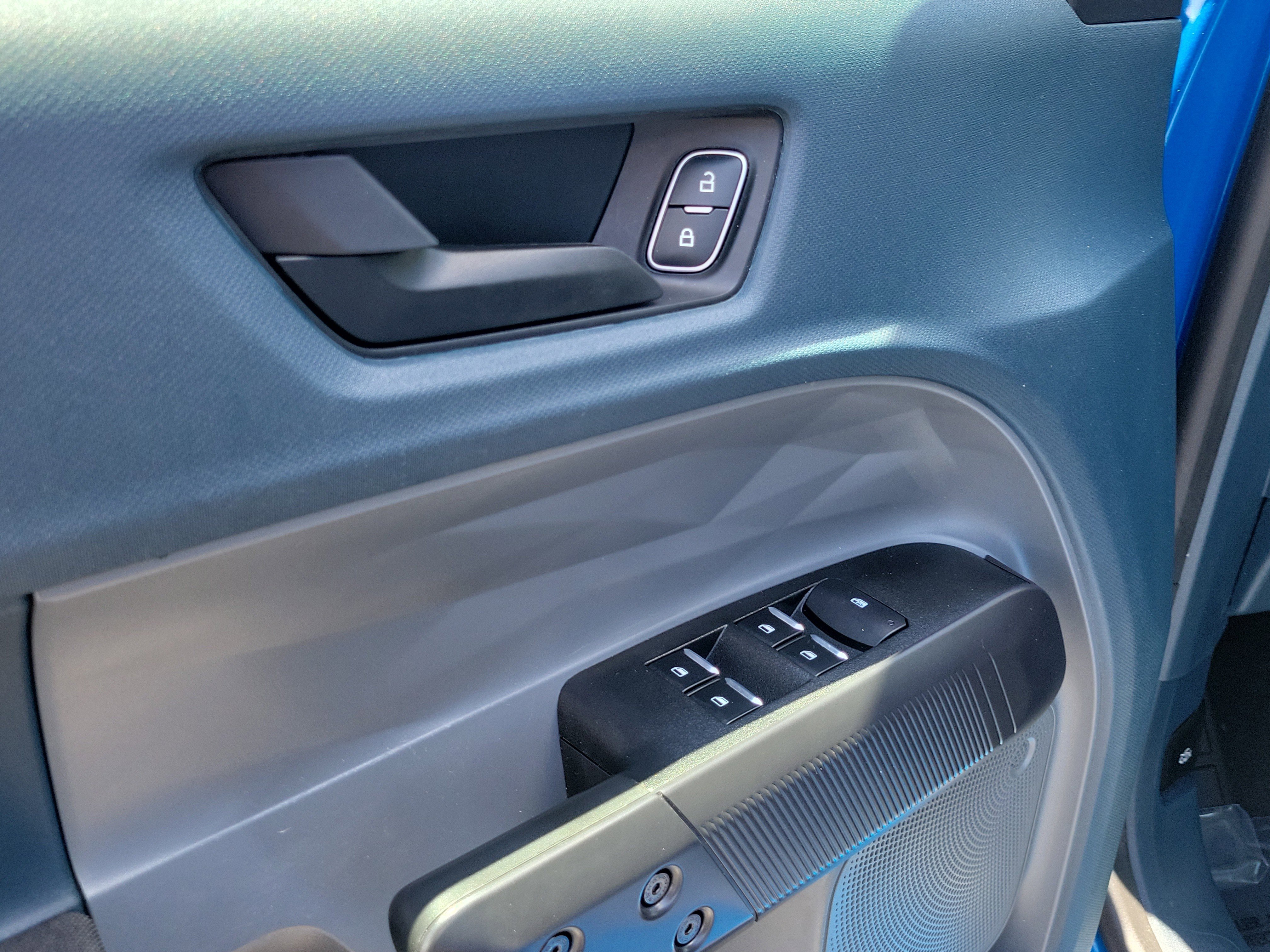 Certified 2025 Ford Maverick XL FWD image 18