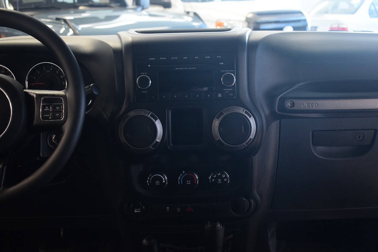 Used 2013 Jeep Wrangler Sport AWD/4WD image 29
