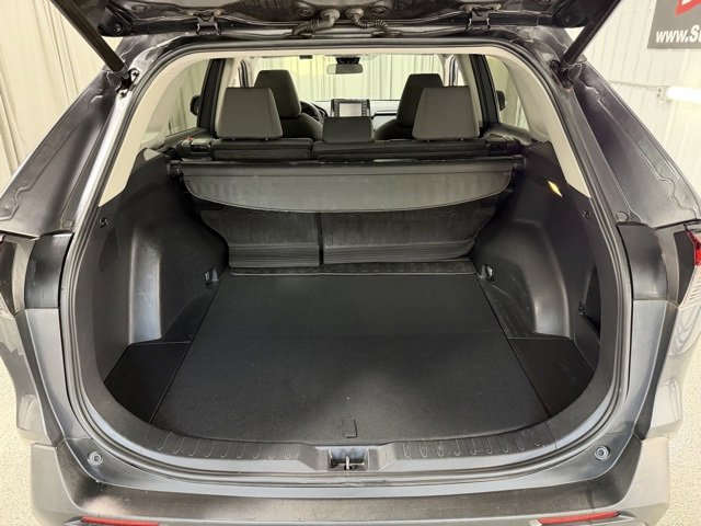 Used 2021 Toyota RAV4 XLE image 9