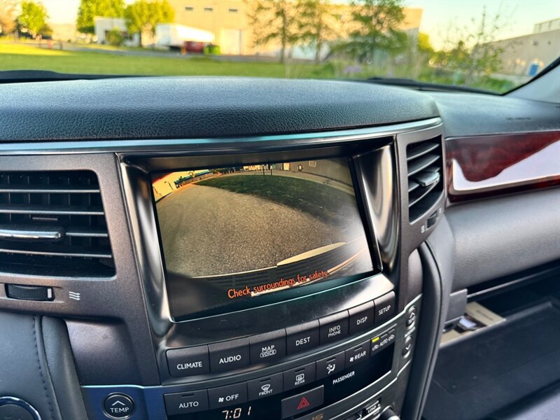 Used 2010 Lexus LX 570 4WD image 31