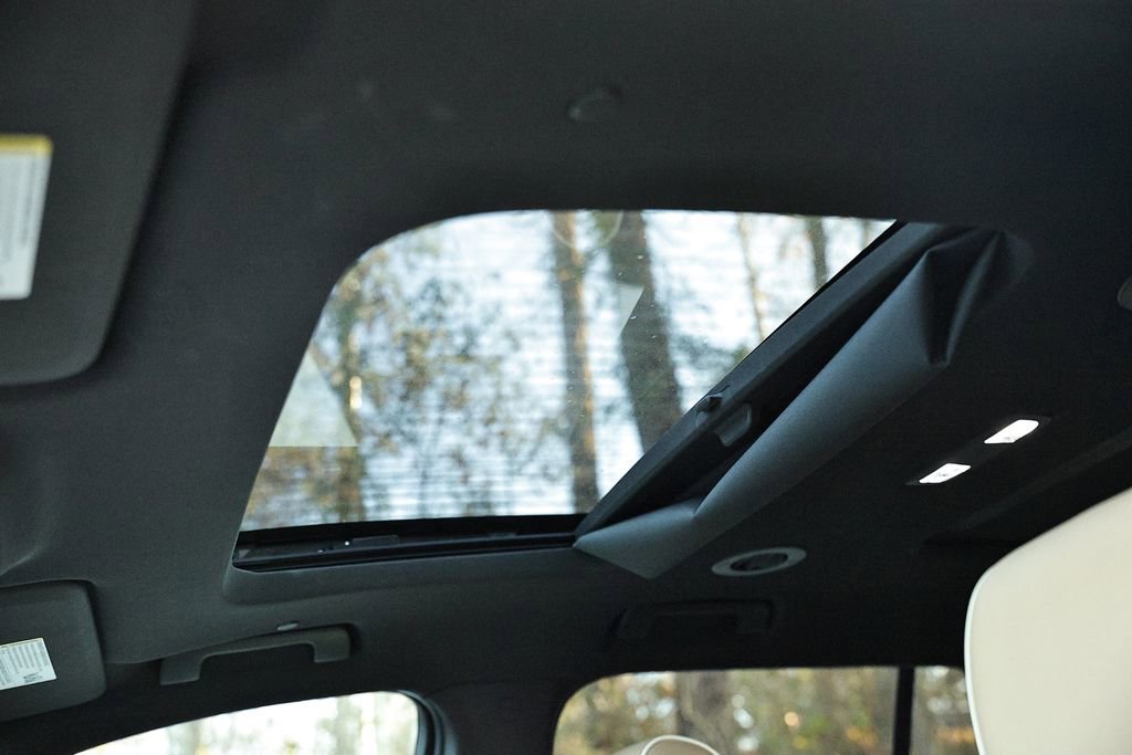 Used 2022 Chevrolet Traverse Premier image 10